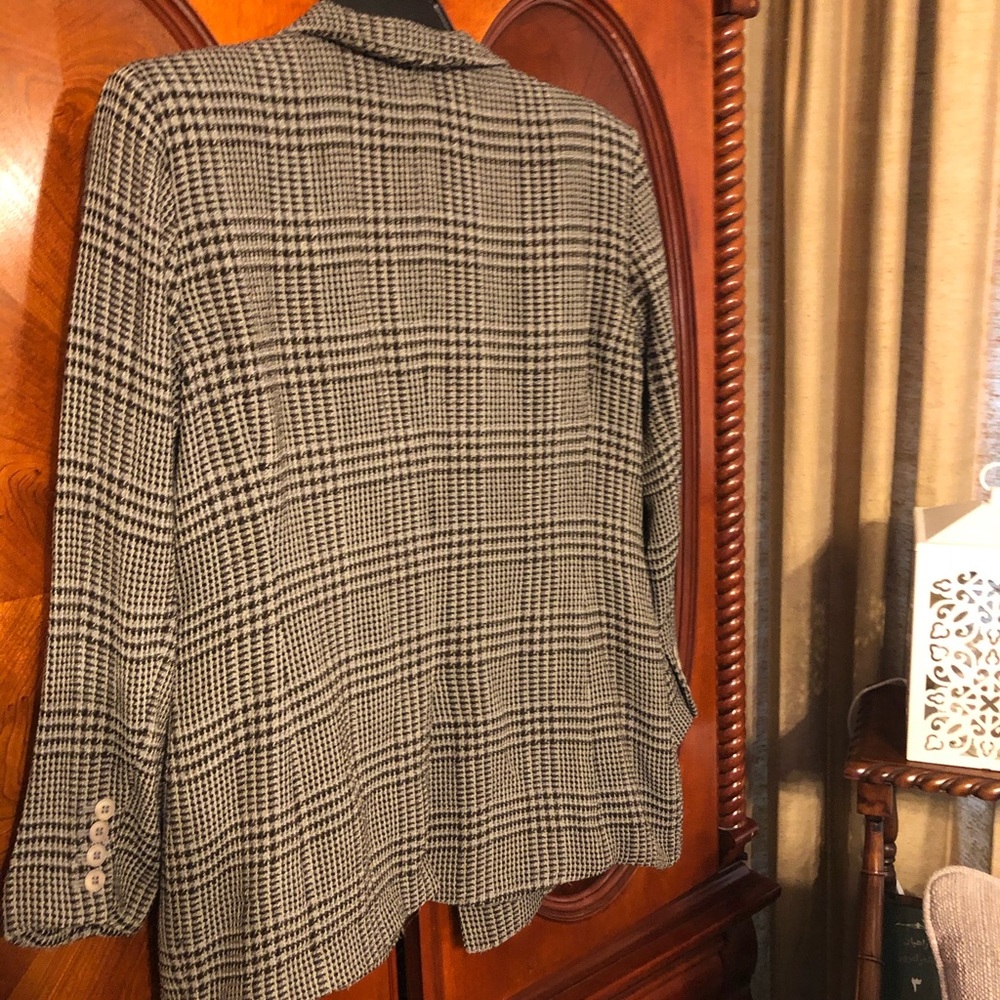 Emanuel jacket brand new